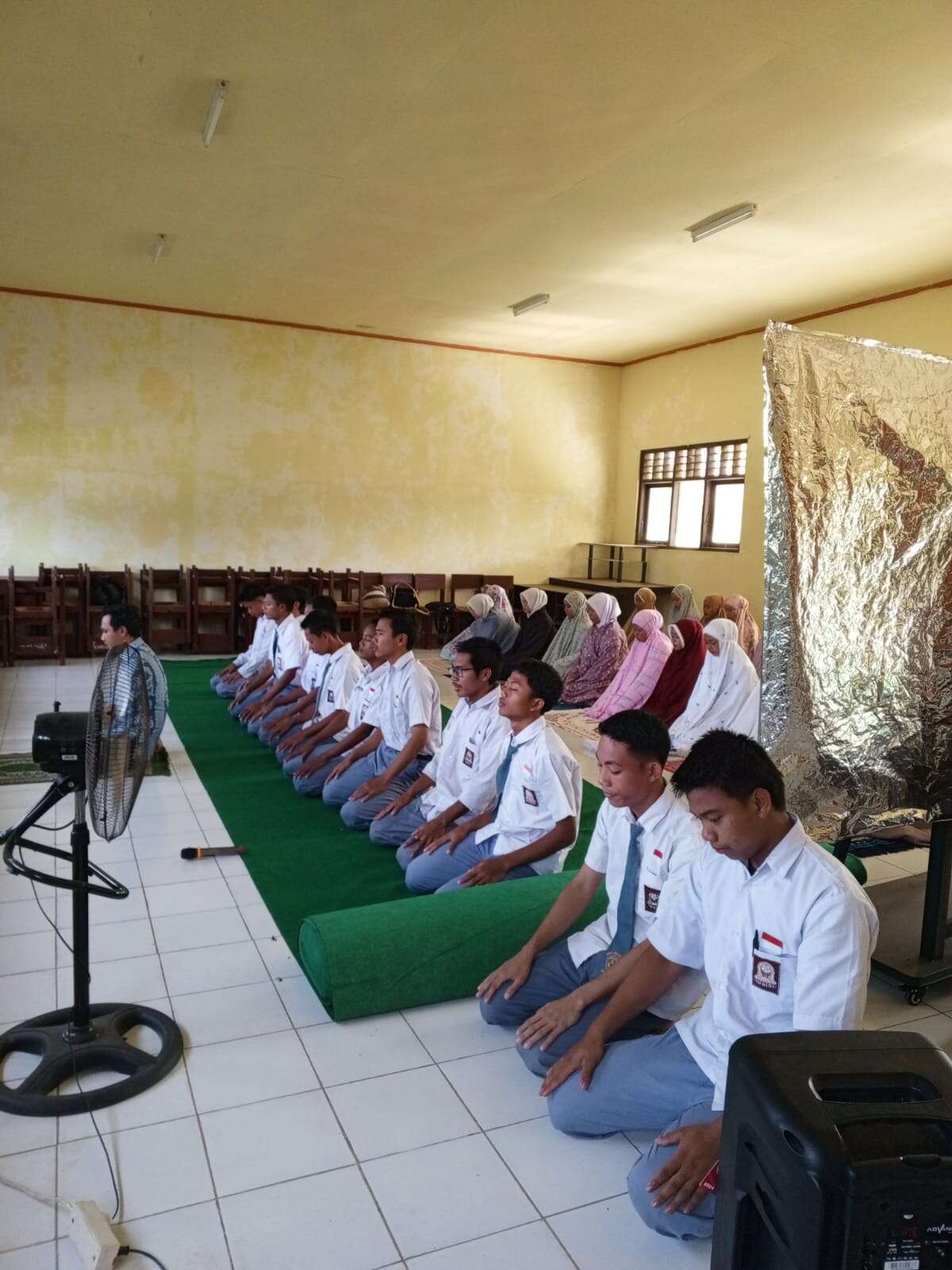 Album Kegiatan PPK Keagamaan Siswa dan Siswi SMA Negeri 1 Permata Kecubung